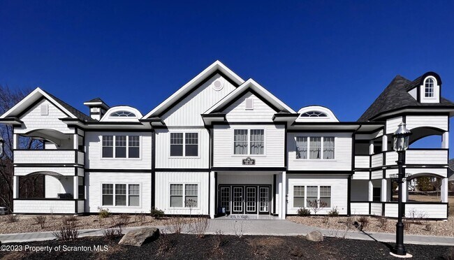Building Photo - 135 Bianca Wy