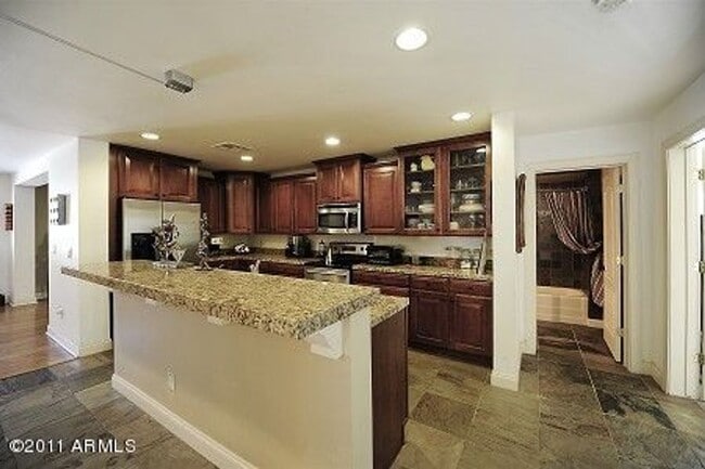 Building Photo - 4-bedroom Arcadia District