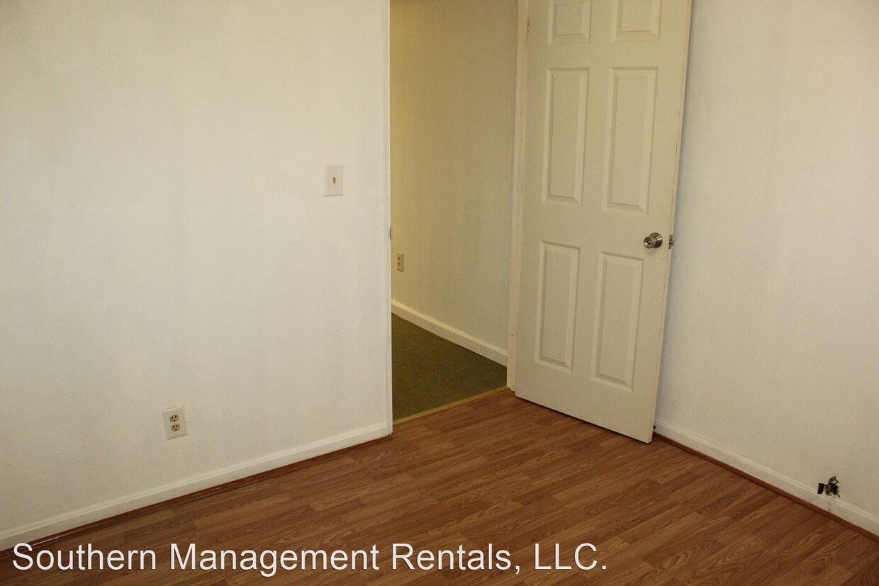 Building Photo - 2 br, 1 bath House - 128 S Main St. Room #1