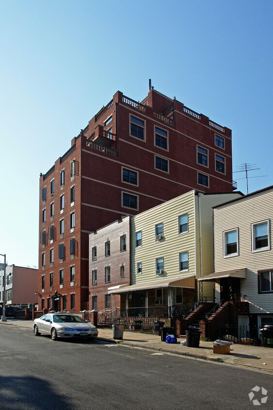 Building Photo - 266 22nd St