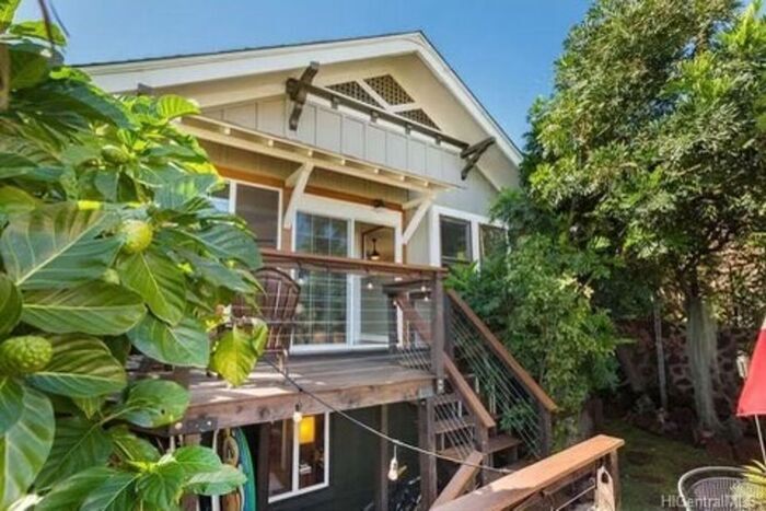 Primary Photo - 2 bedroom 2 bath Oasis in Honolulu