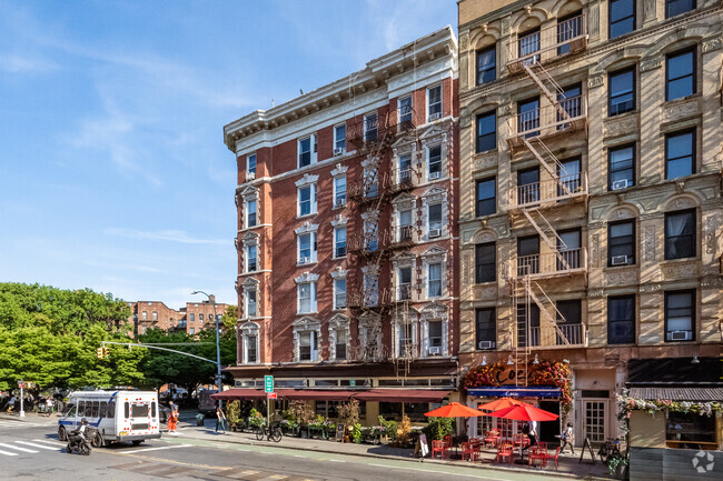 Building Photo - 228-232 Bleecker St