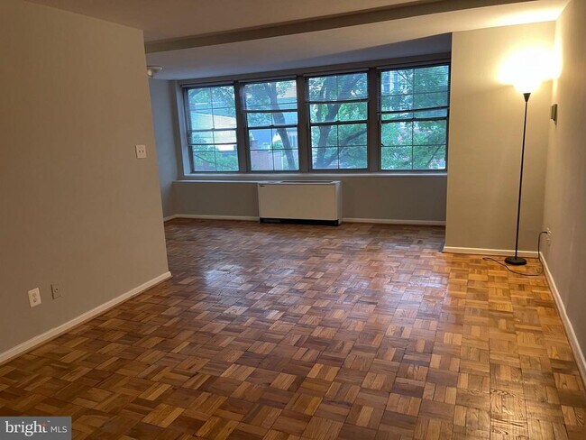 Foto del edificio - 940 25th St NW