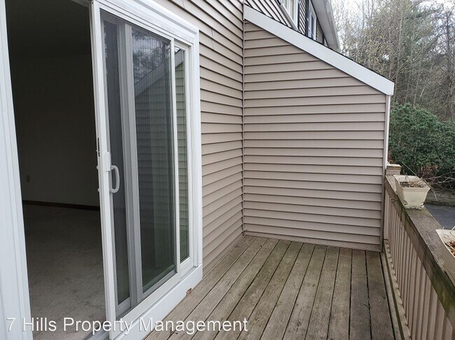 Building Photo - 2 br, 1.5 bath House - 37 Boston Rd. Unit A