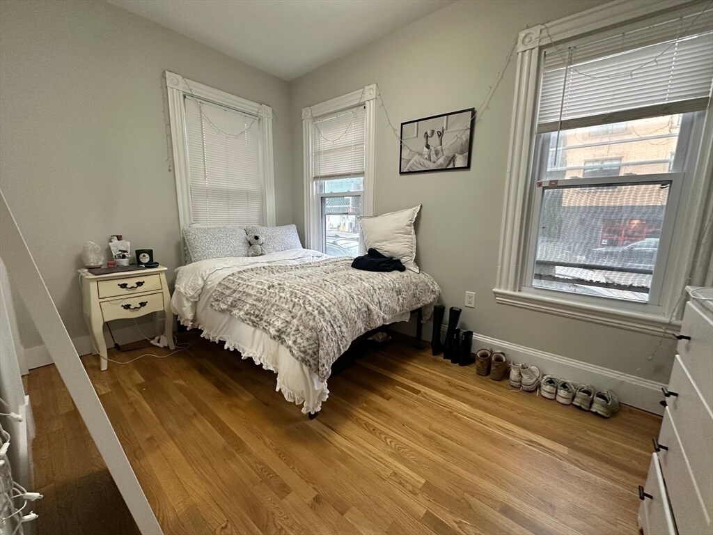 Foto principal - 682 Columbia Rd
