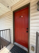 Building Photo - 449 N Donahue Dr
