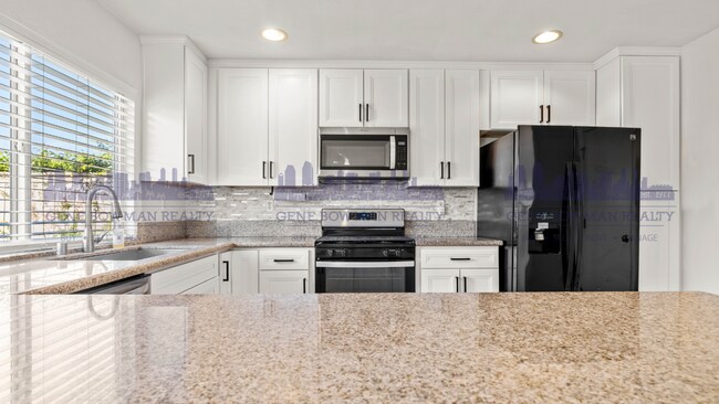 Building Photo - Spacious 4BR/3BA Home with Garage & Private Yard in Prime East Chula Vista