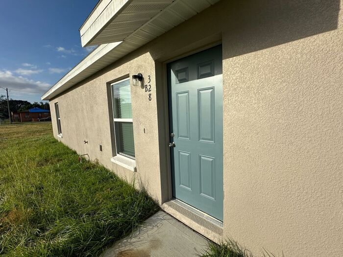 Foto principal - 2 Bedroom 2 Bathroom Duplex in Winter Haven