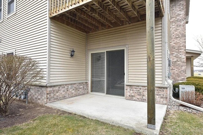 Building Photo - 2102 Seminole St