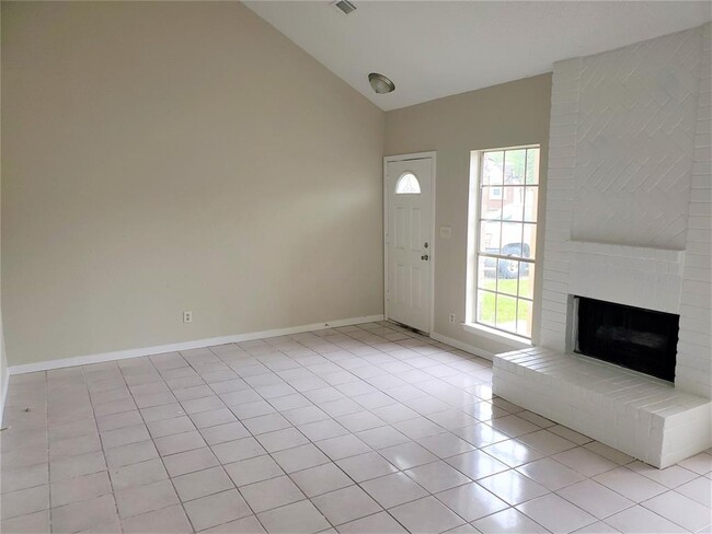 Foto del edificio - 936 Holbech Ln