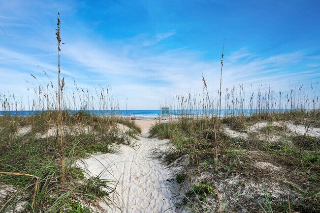 Building Photo - 6 5th St