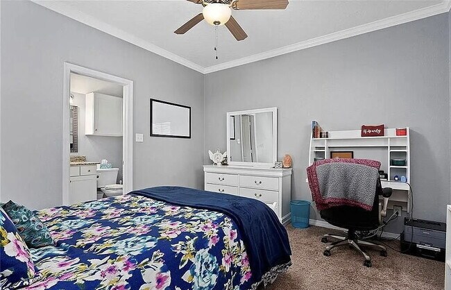 Foto del edificio - "Charming 1-Bedroom Retreat in Prime College Station Location!"