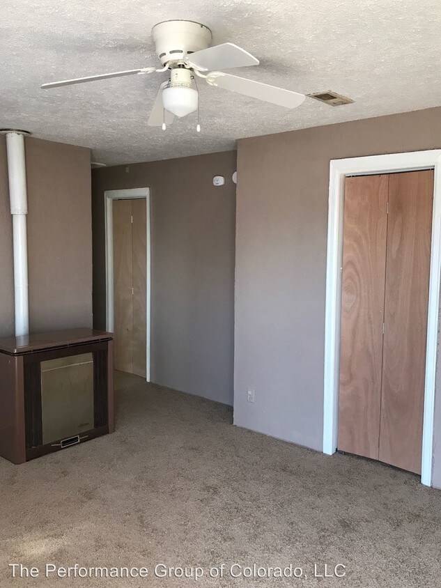 Foto del edificio - 2 br, 1 bath House - 607 E Pitkin Ave