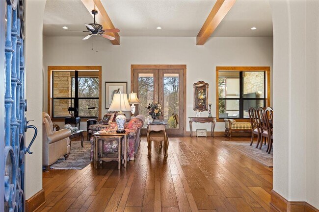 Building Photo - 203 Pristine Dr