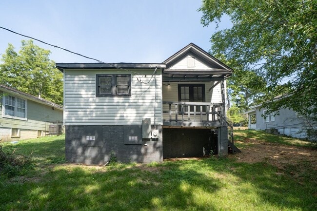 Building Photo - 1623 Holbrook Ave