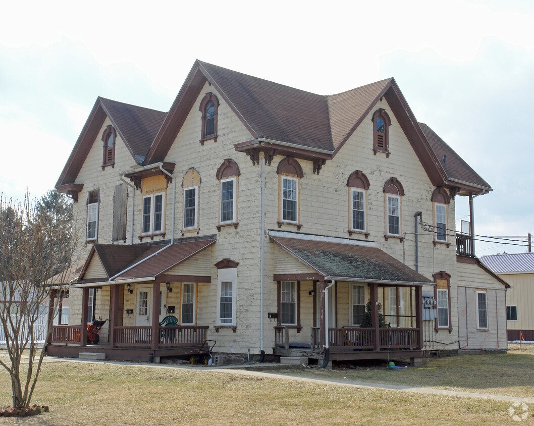 Building Photo - Apartments
