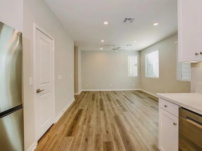 Building Photo - 31710 Luther Dr