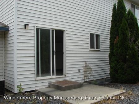 Building Photo - 1309 Shaker Pl