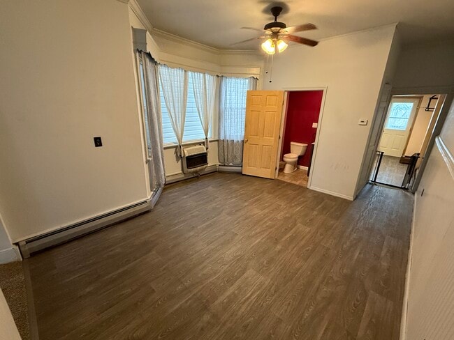 Building Photo - 94 S Main St