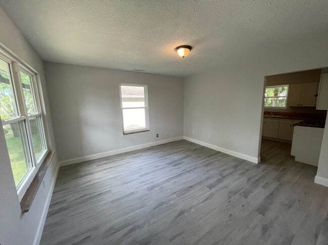 Photo - 922 Vermont Ave Apartment