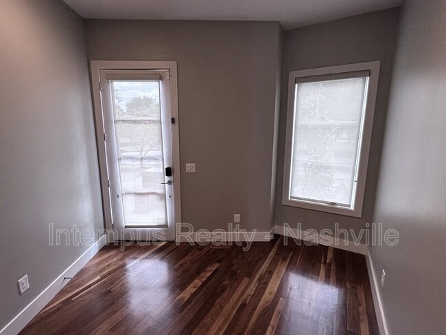 Foto del edificio - 929 13th Ave S