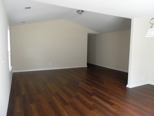 Foto del edificio - 44 Roseberry Cir