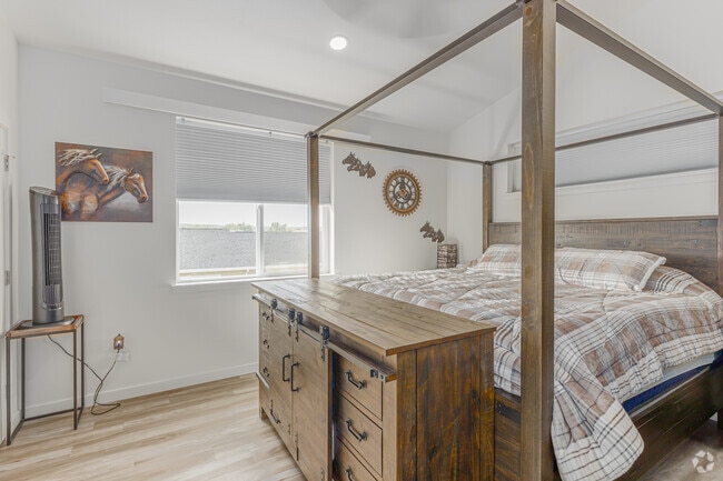 2 habitaciones, 1,5 baños - Dormitorio - Home Run Patio Home Apartments