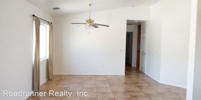 Building Photo - 3 br, 2 bath House - 61929 Valley View Circle