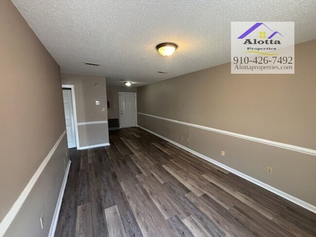 Building Photo - 6412 Ezras Ct