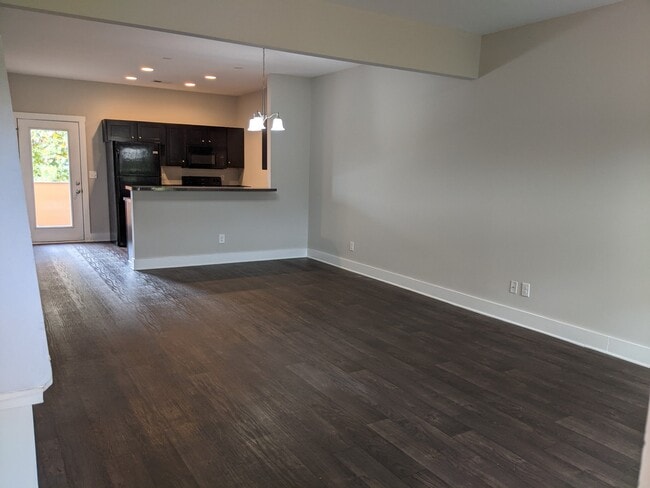 Building Photo - 3538 Steffisburg Dr