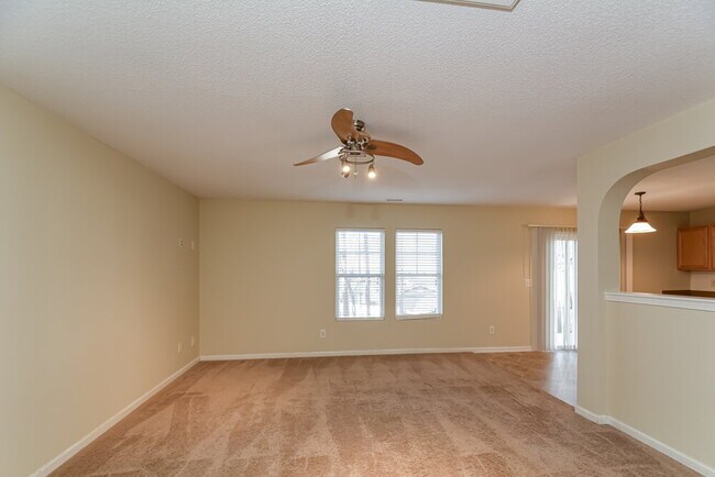 Foto del edificio - 57 Valleyfield Dr