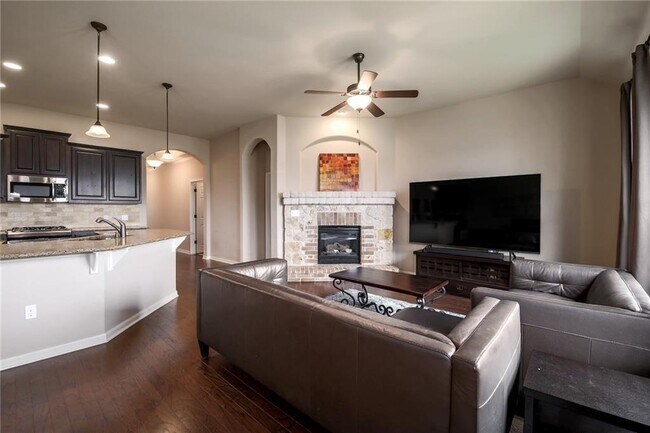 Building Photo - 124 Navigator Dr