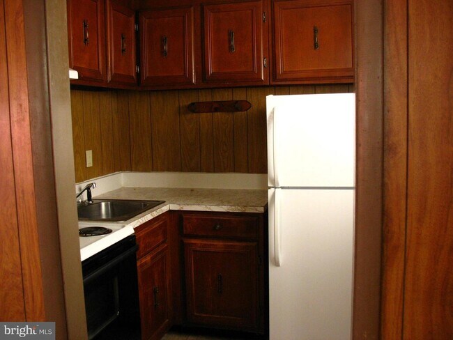 Building Photo - 44477 Clarkes Landing Rd
