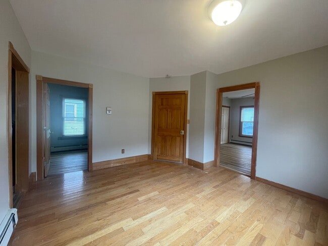 Foto del edificio - 345 Houghton St