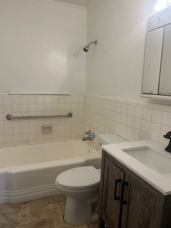 Photo - 2132 Donald Lee Hollowell Pkwy NW House