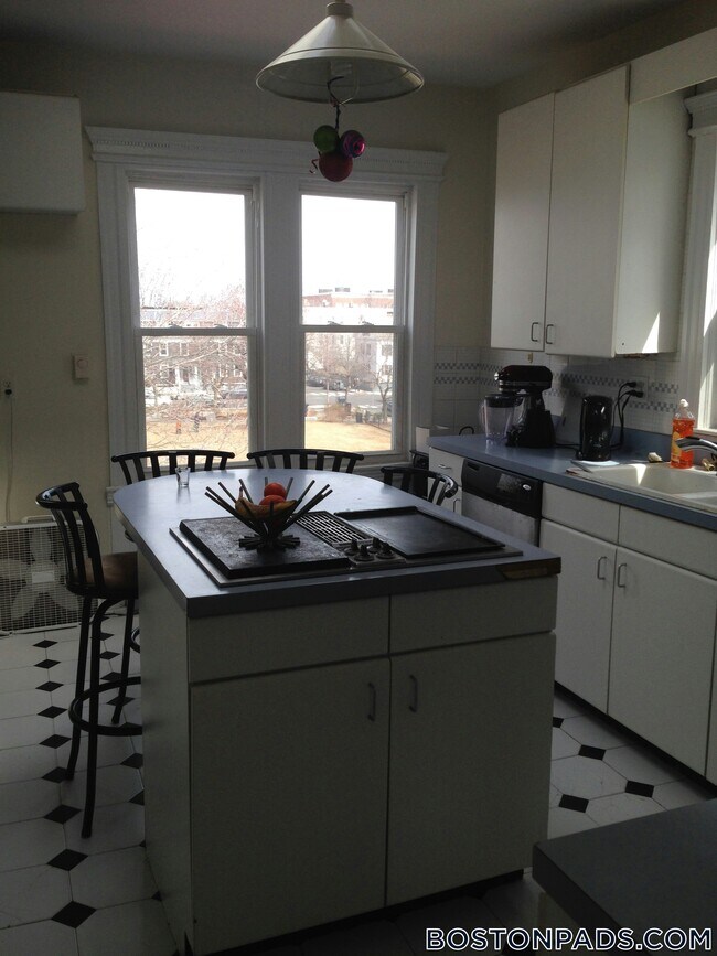 Foto del edificio - 229 Harvard St