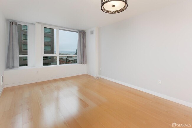 Foto del edificio - 300 Berry St