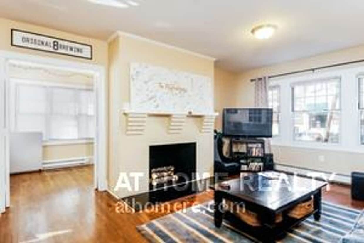 Primary Photo - Gorgeous five bedroom apartment