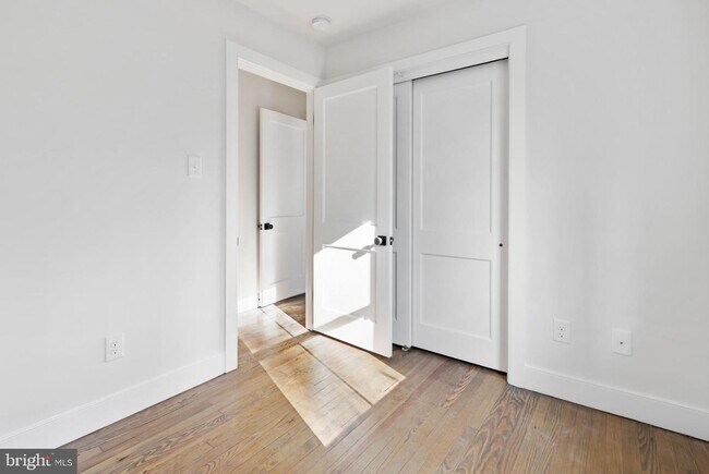Foto del edificio - 6115 Stoney Hill Rd