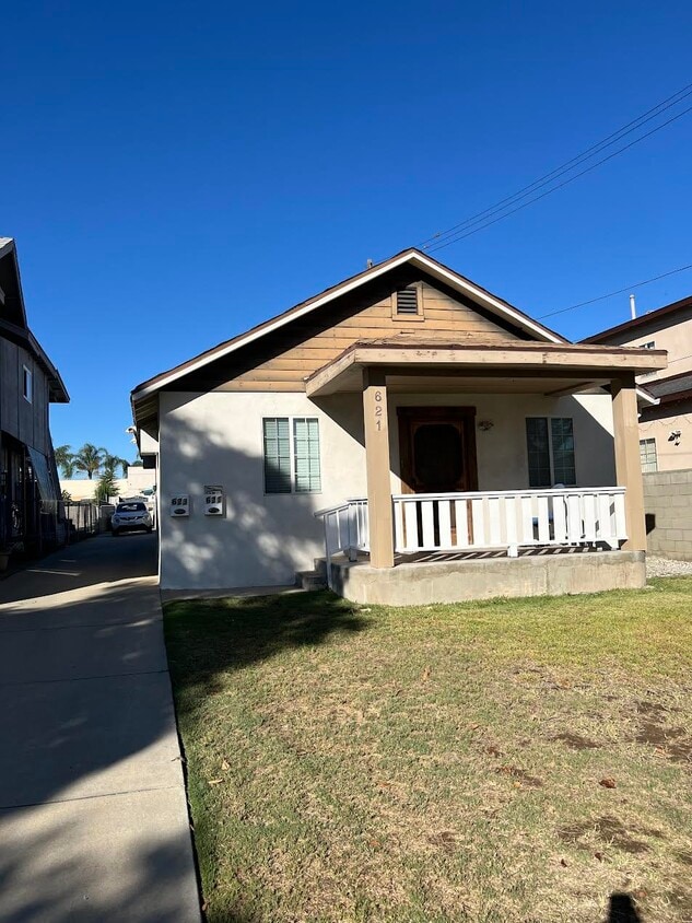Front House - 621 S Sierra Vista Ave