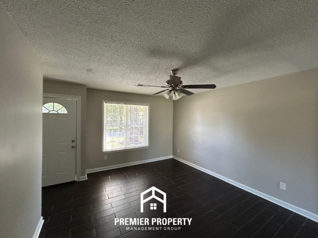 Foto del edificio - 3720 Pembrook Cove