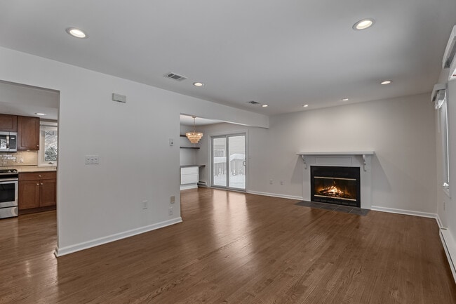 Building Photo - 8 Somerset Hills Village