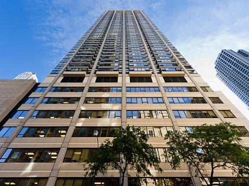 Foto principal - 30 E Huron St