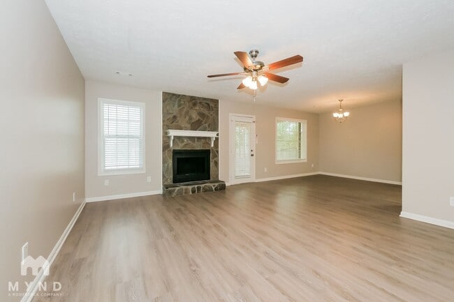 Building Photo - 370 Cornwallis Way