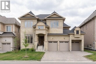 Building Photo - 67 Nave St