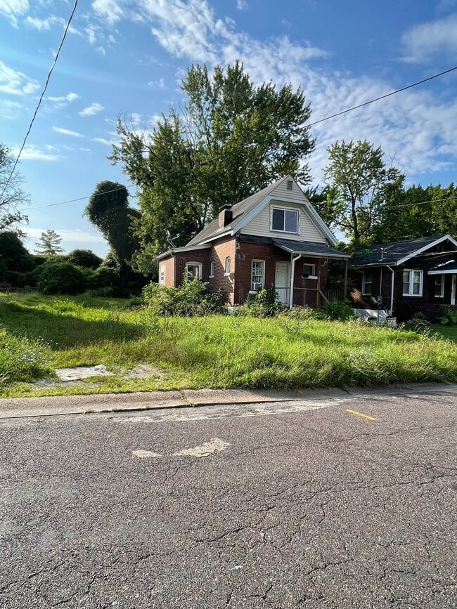 Building Photo - 5816 Hodiamont Ave
