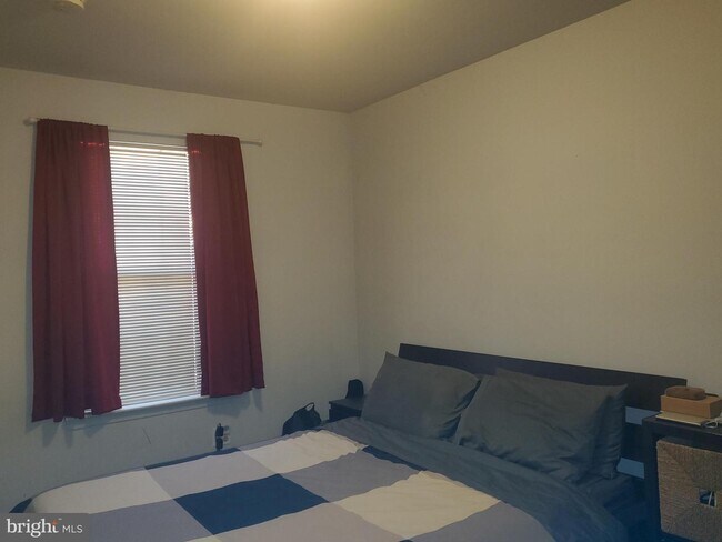 Building Photo - 500 Crystal Ln