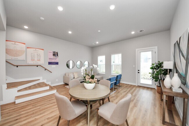 Foto del edificio - 5806 Francis Oak Ln