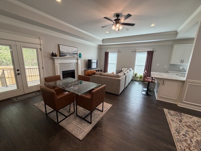 Foto del edificio - 3401 Village E Dr