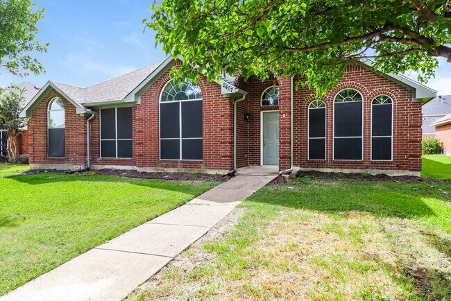 Building Photo - 2407 Springfield Dr